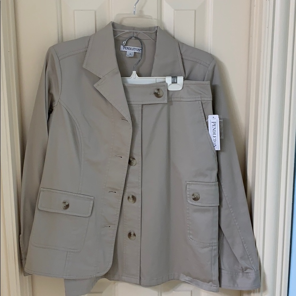 Light Weight Jacket - image 3